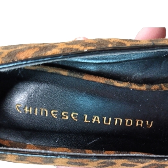 CHINESE Laundry Hot Hot Leopard Print Peep Toe Heels size 6.5 EUC - Picture 6 of 6